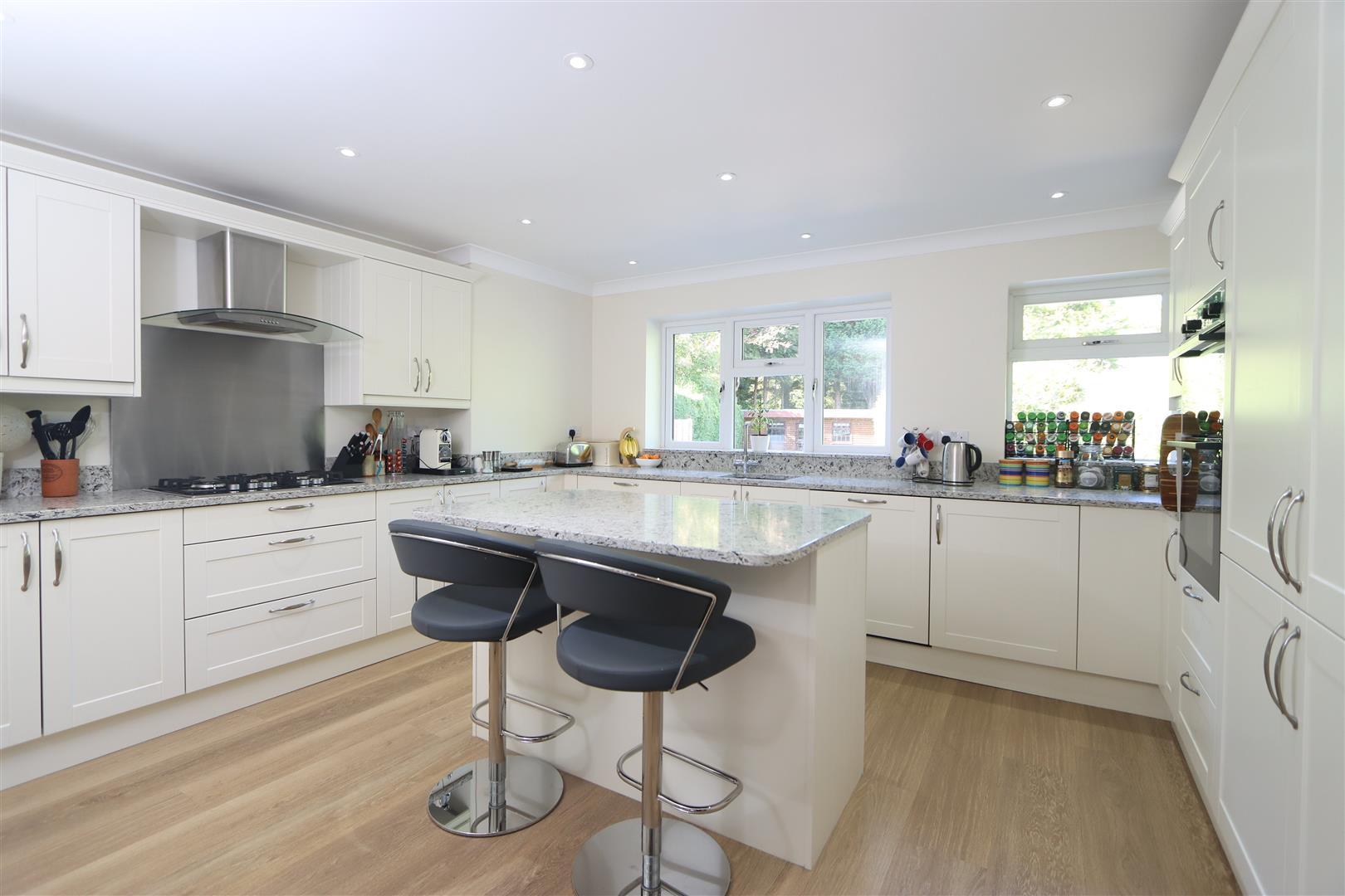 4 bed property in Wannerton Road, Kidderminster
